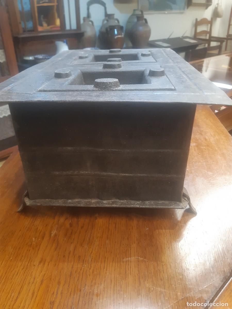 Antig&uuml;edades: COCINA ANTIGUA DE CARBON. - Foto 4