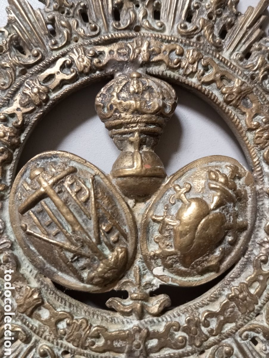Antig&uuml;edades: Galleta escudo hermandad - Foto 3