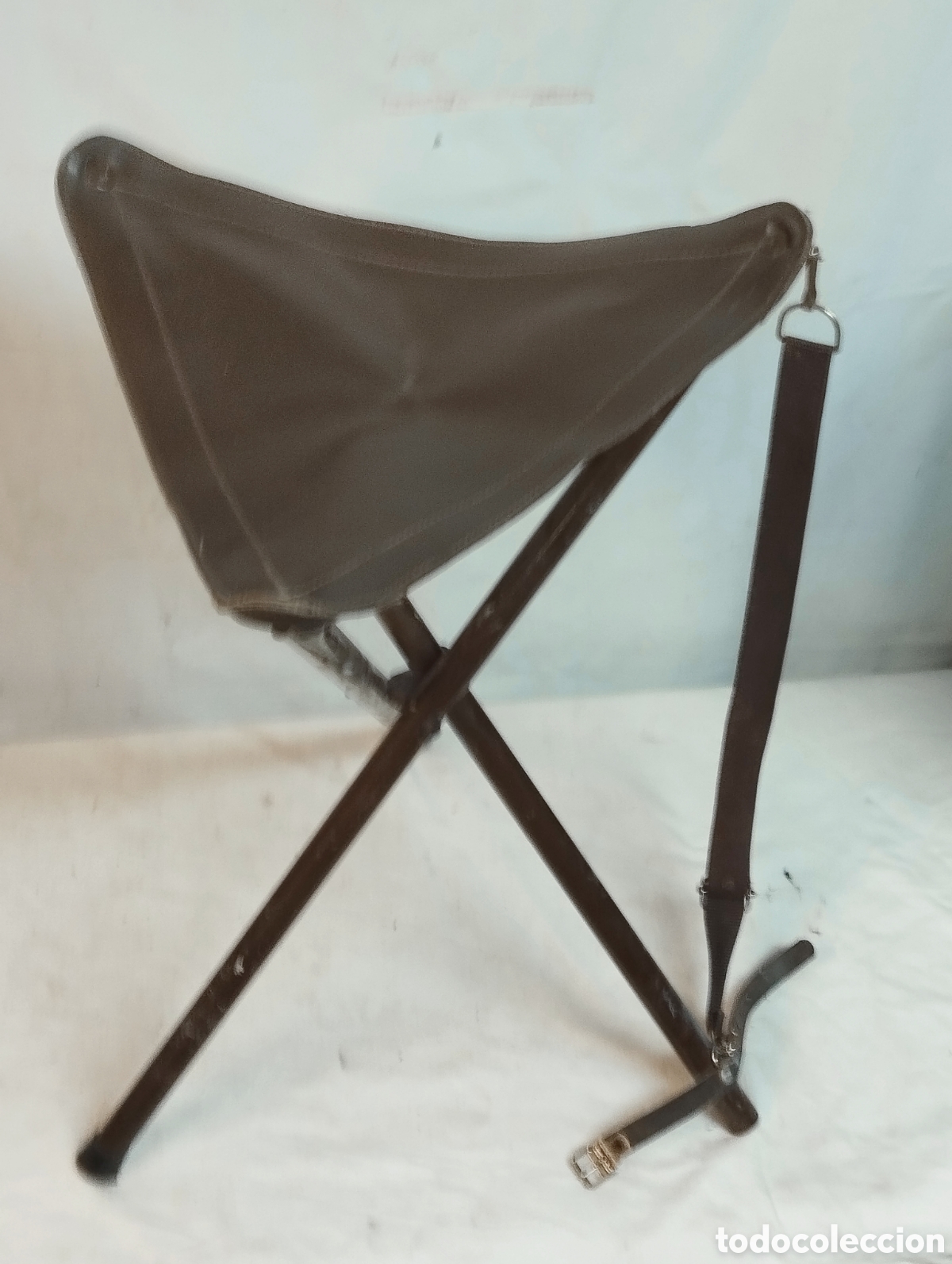 Antig&uuml;edades: Asiento tr&iacute;pode de pintor - Foto 1