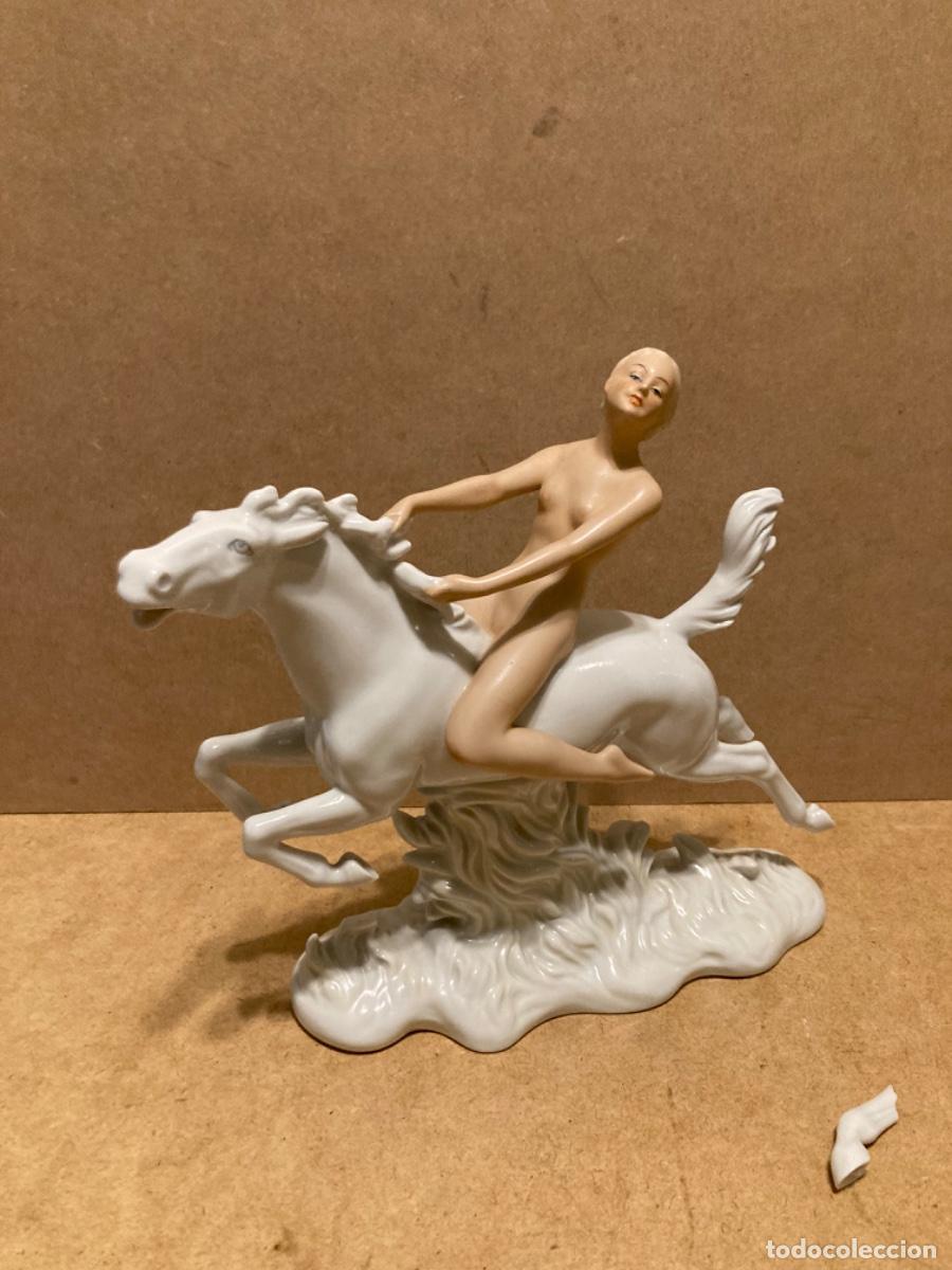 Antig&uuml;edades: Figura de porcelana - Foto 4