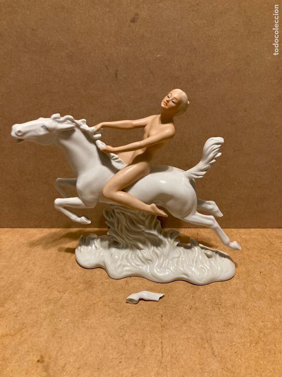 Antig&uuml;edades: Figura de porcelana - Foto 1