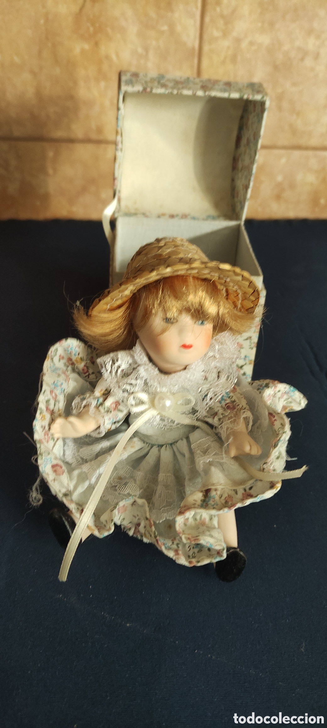 Antig&uuml;edades: Mu&ntilde;eca de porcelana - Foto 2