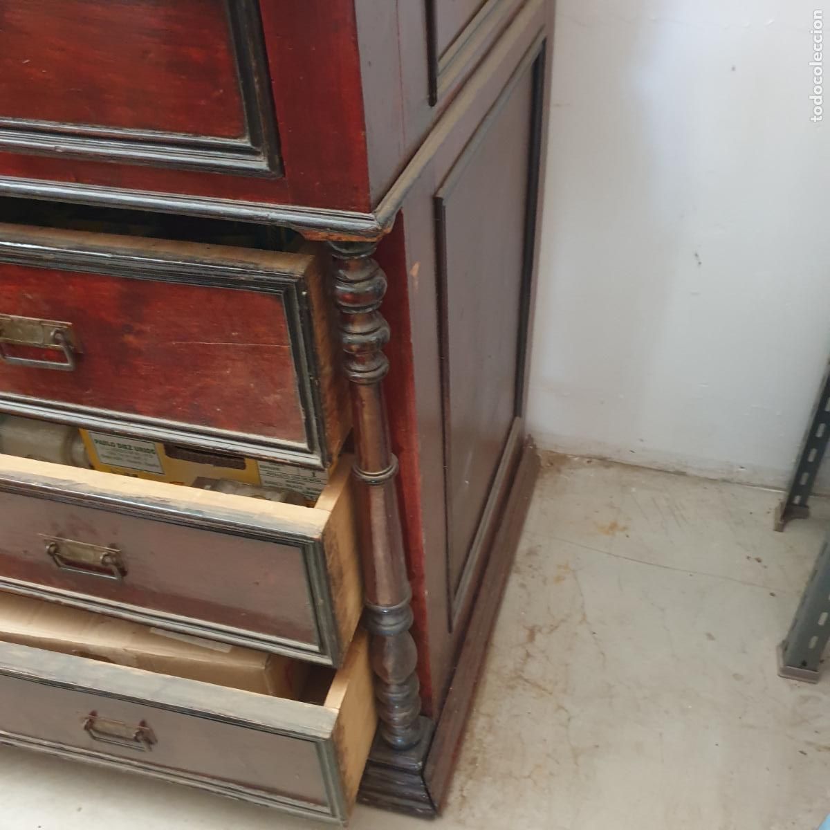 Antig&uuml;edades: ANTIGUA C&Oacute;MODA ALFONSINA CON COLUMNAS Y 4 CAJONES - Foto 8