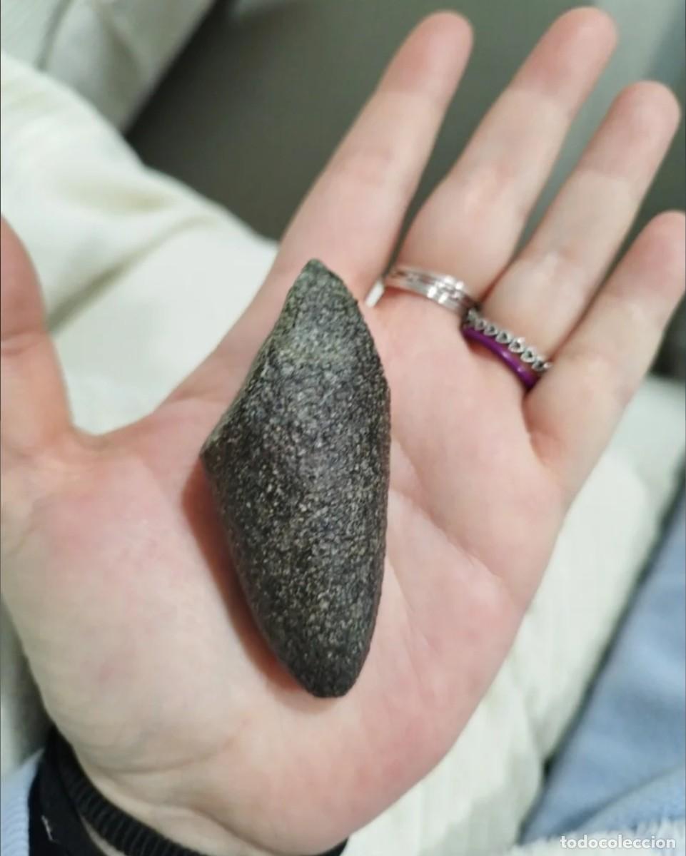 Antig&uuml;edades: Piedra hacha antigua - Foto 1