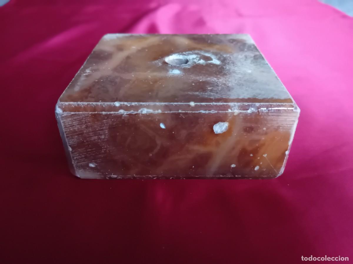 Antig&uuml;edades: Peana de m&aacute;rmol veteada - Foto 1