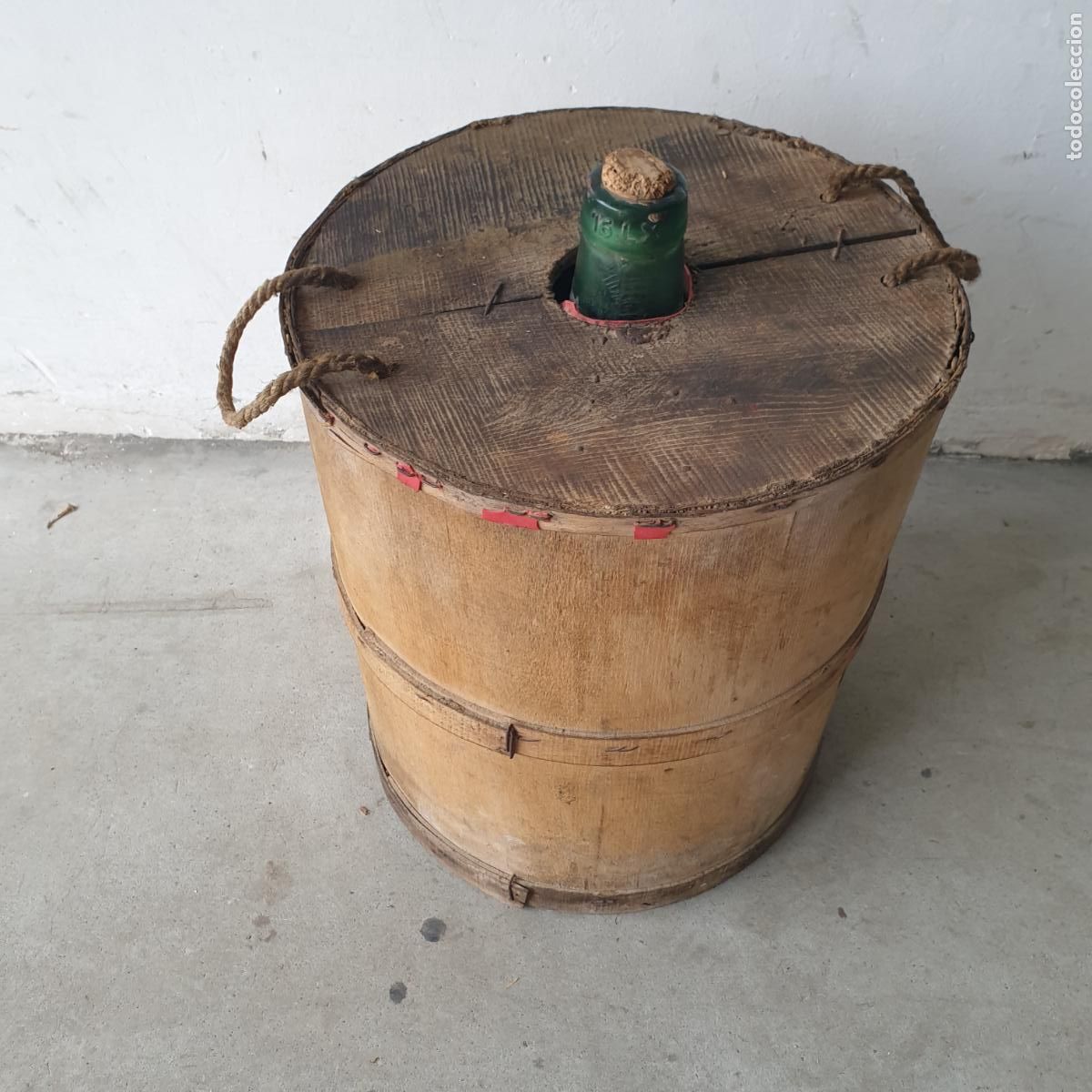 Antig&uuml;edades: GARRAFON DE VIDRIO FORRADO MADERA - Foto 4