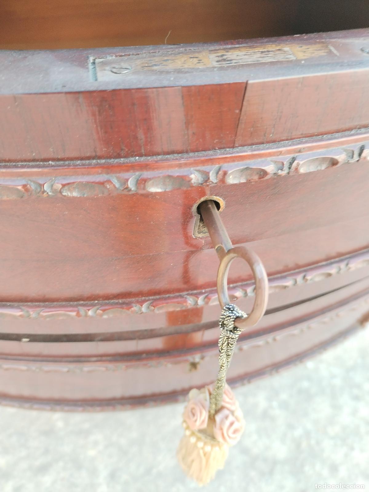 Antig&uuml;edades: comoda vintage caoba - Foto 9