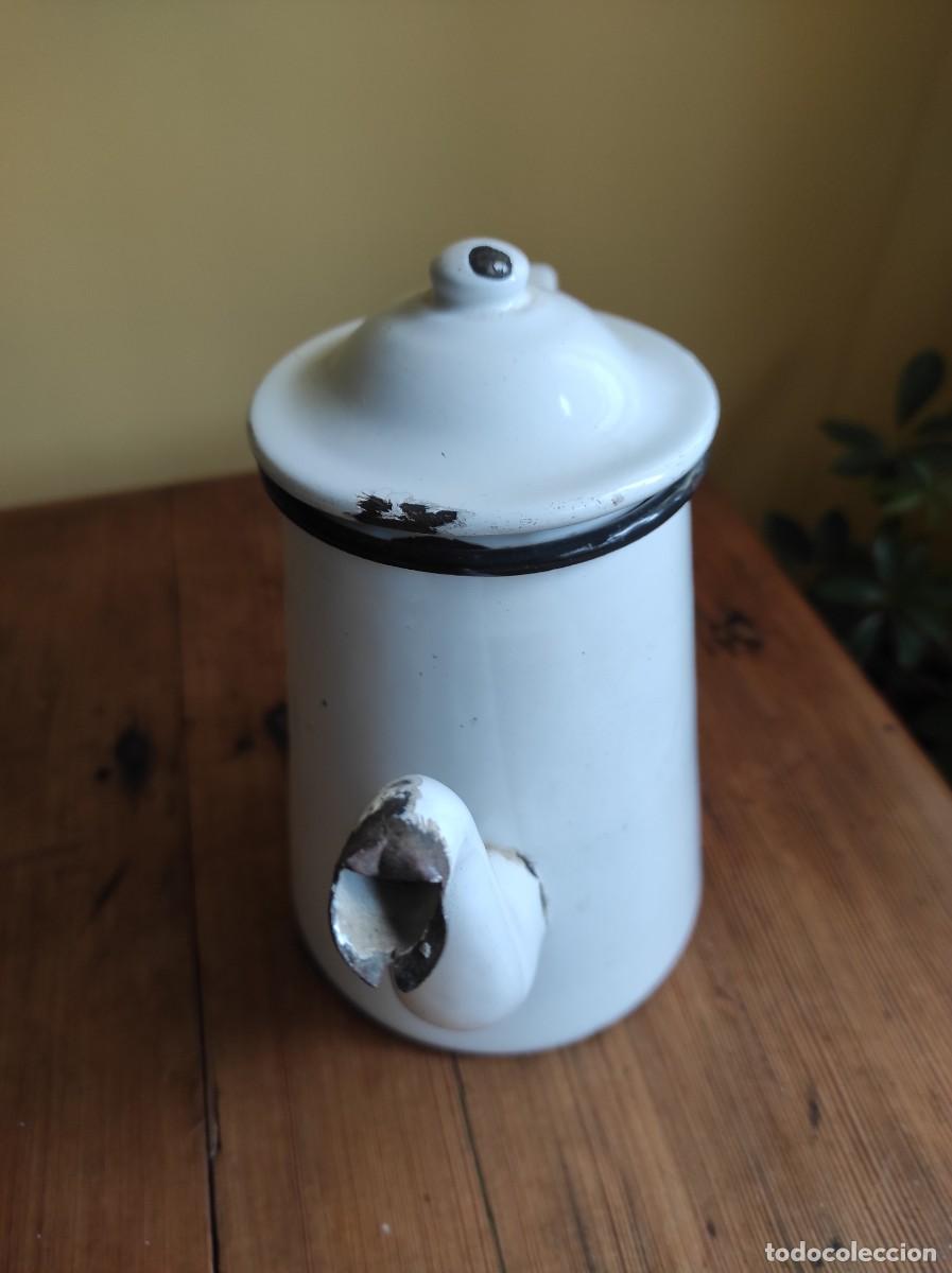 Antig&uuml;edades: Cafetera de metal esmaltado - Foto 2