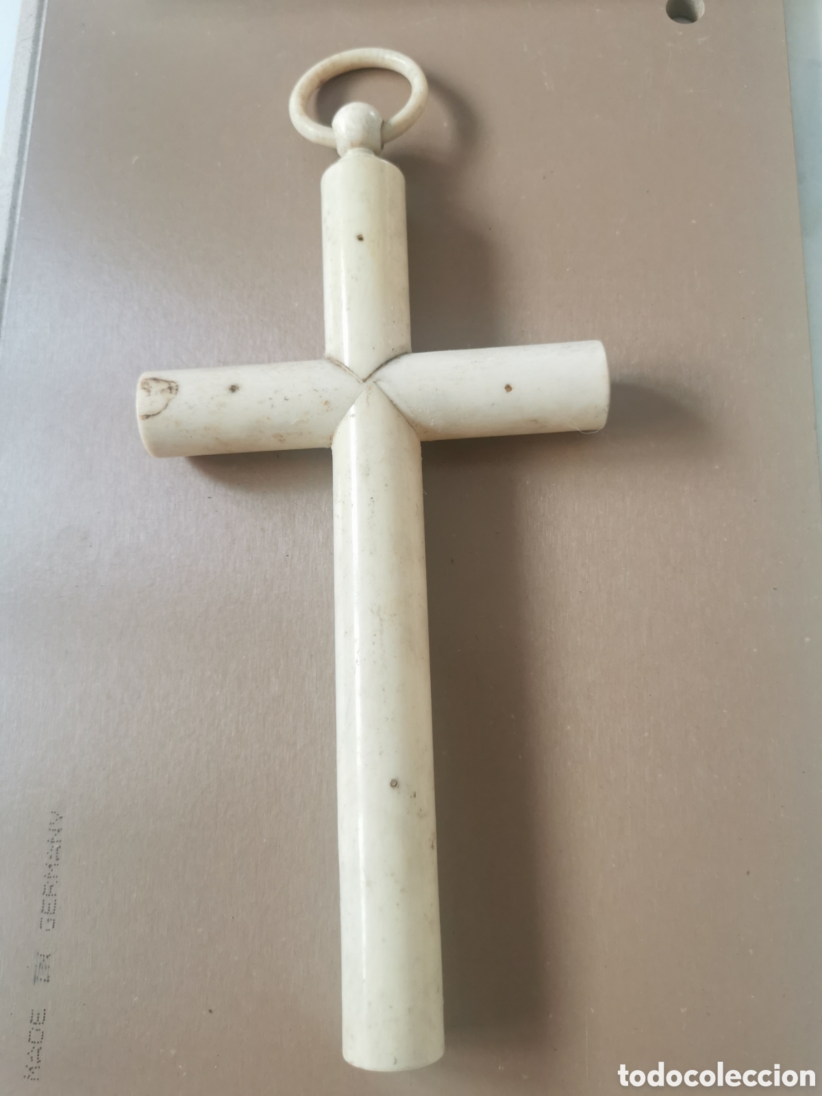 Antig&uuml;edades: Cruz de baquelita - Foto 2