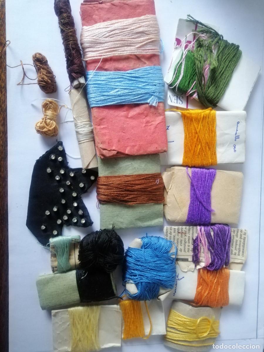 Antig&uuml;edades: CONJUNTO DE HILOS, Y MADEJAS ANTIGUOS.- (2).- - Foto 1