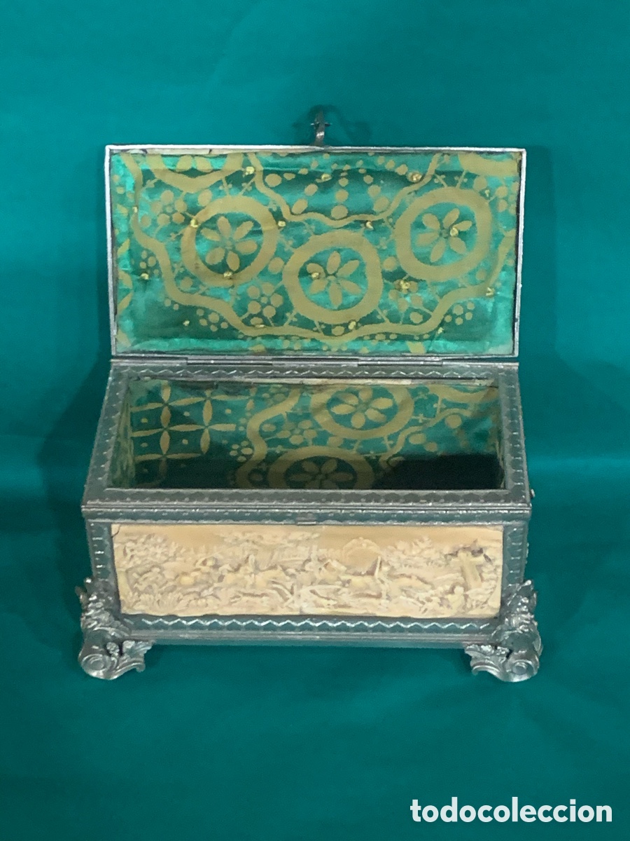 Antig&uuml;edades: Joyero de bronce y caliza. 1850 - Foto 8