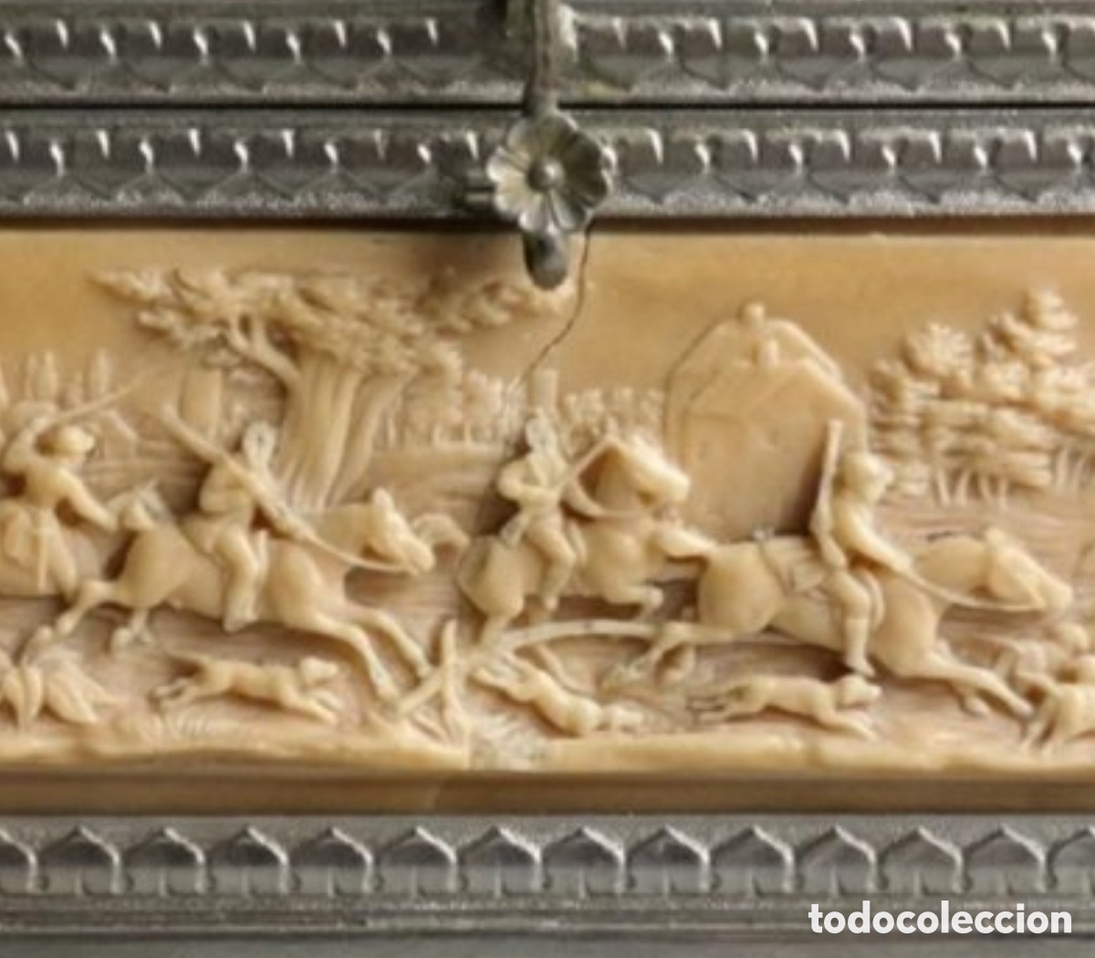 Antig&uuml;edades: Joyero de bronce y caliza. 1850 - Foto 11