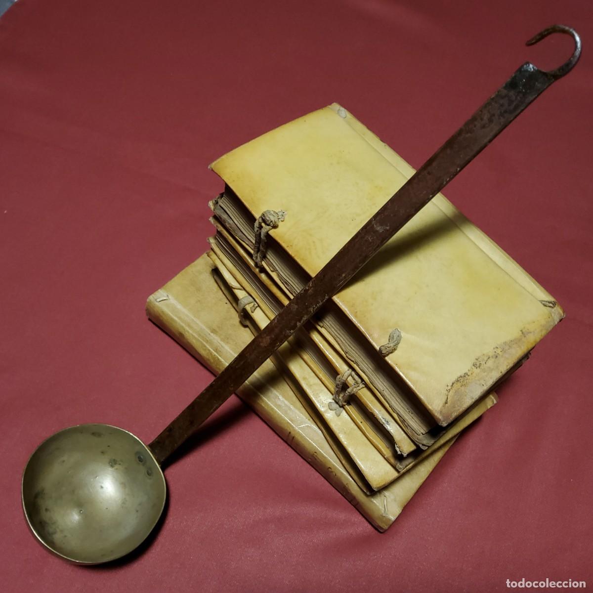Antig&uuml;edades: ANTIGUO CAZO DE BRONCE Y HIERRO FORJADO - Foto 1