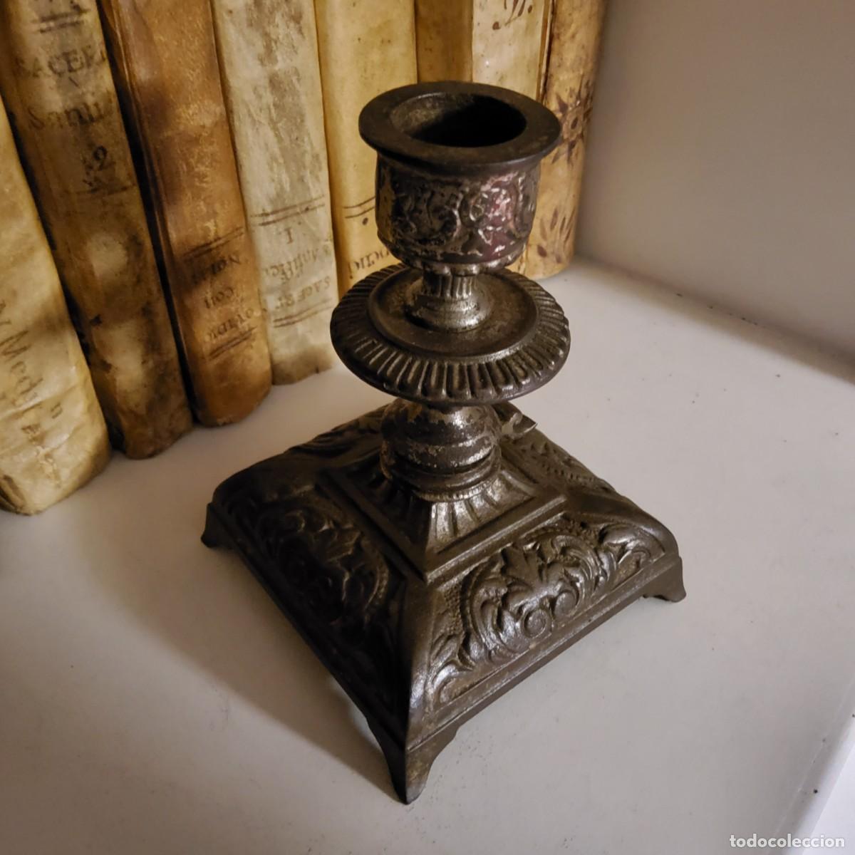 Antig&uuml;edades: ANTIGUO CANDELERO DE HIERRO FUNDIDO - Foto 1