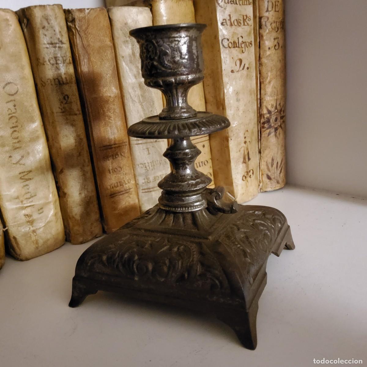 Antig&uuml;edades: ANTIGUO CANDELERO DE HIERRO FUNDIDO - Foto 4