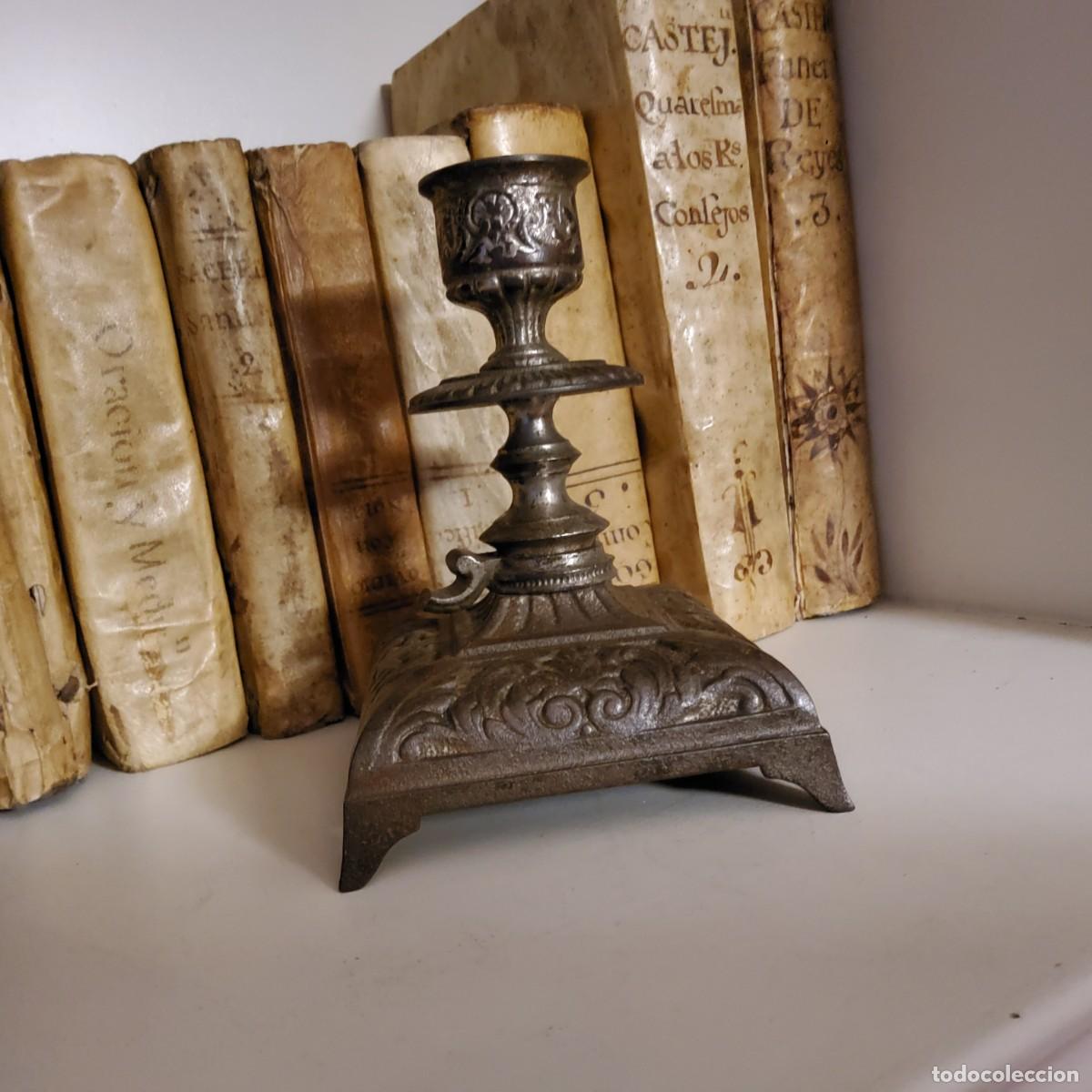 Antig&uuml;edades: ANTIGUO CANDELERO DE HIERRO FUNDIDO - Foto 6