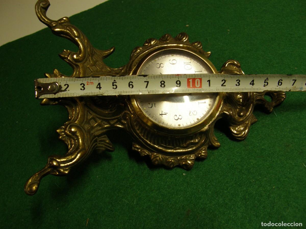 Antig&uuml;edades: Despertador sobre soporte de bronce - Foto 4