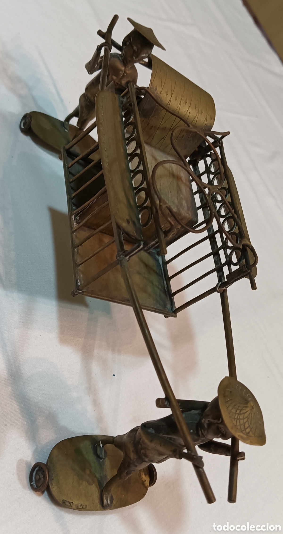 Antig&uuml;edades: FIGURA ANTIGUA DE LAT&Oacute;N - Foto 2
