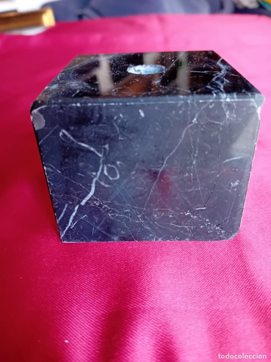 Antig&uuml;edades: Peana de m&aacute;rmol negro veteado - Foto 4