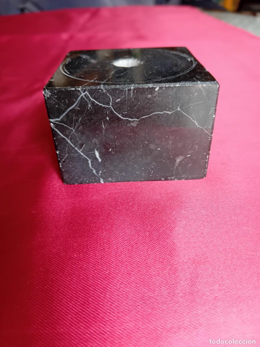 Antig&uuml;edades: Peana de m&aacute;rmol negro veteado - Foto 1