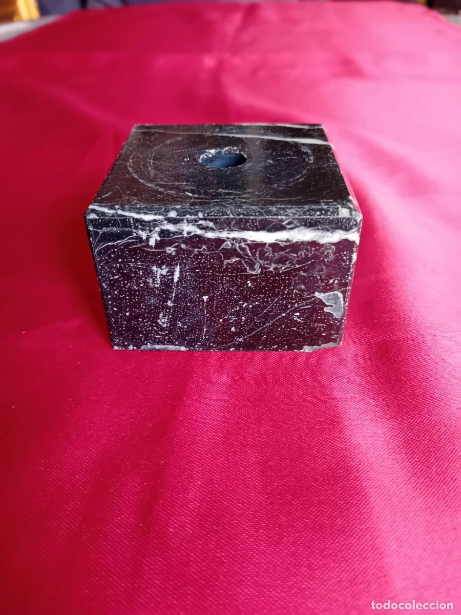 Antig&uuml;edades: Peana de m&aacute;rmol negro veteado - Foto 1