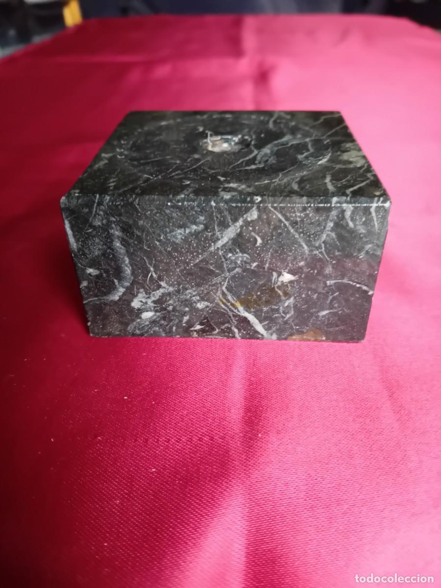 Antig&uuml;edades: Peana de m&aacute;rmol negro veteado - Foto 2