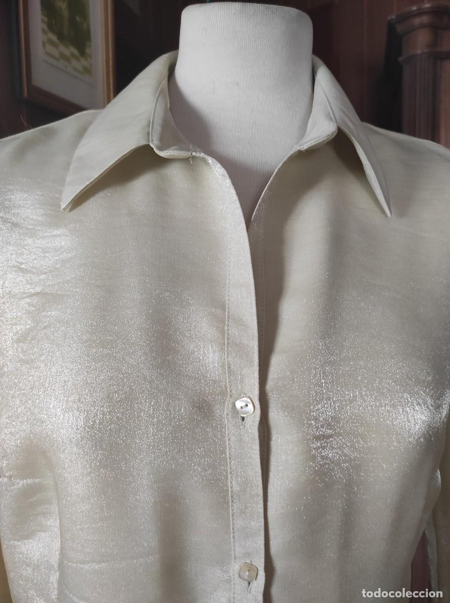 Antig&uuml;edades: CAMISA DE TELA CON BRILLO. - Foto 2