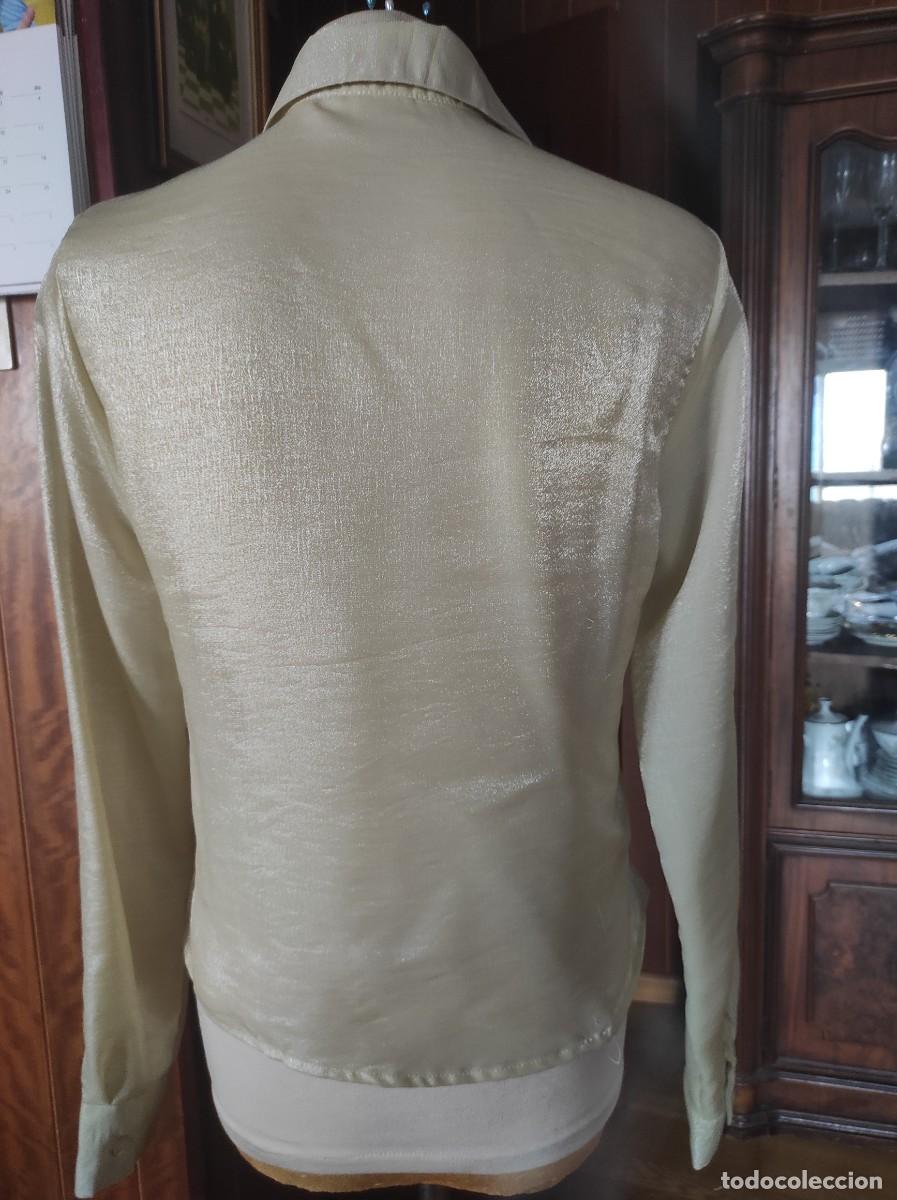 Antig&uuml;edades: CAMISA DE TELA CON BRILLO. - Foto 3