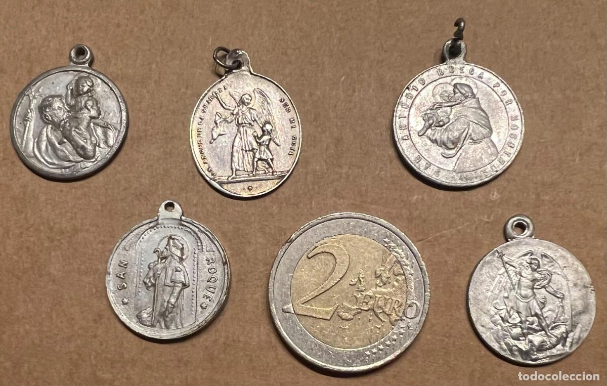 Antig&uuml;edades: Lote de medallas religiosas - Foto 1