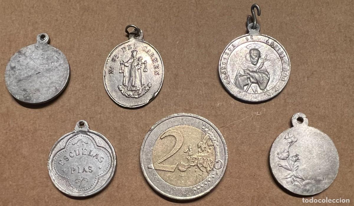 Antig&uuml;edades: Lote de medallas religiosas - Foto 2