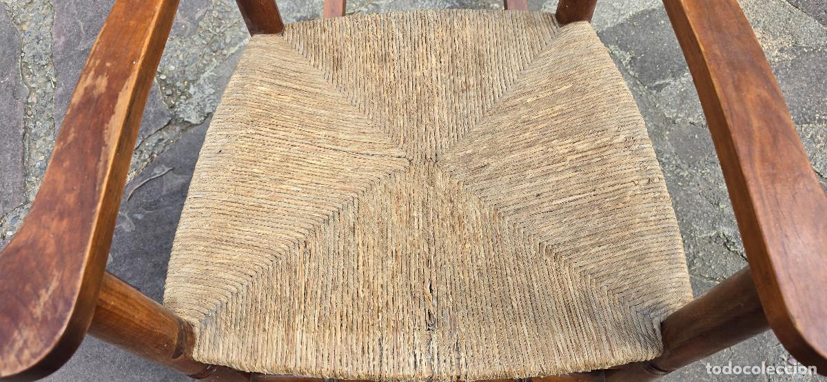 Antig&uuml;edades: MECEDORA DE MADERA DEL SIGLO XX - Foto 2