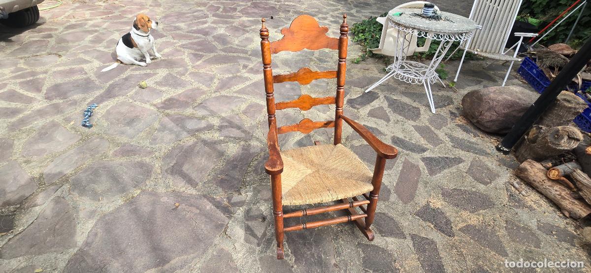 Antig&uuml;edades: MECEDORA DE MADERA DEL SIGLO XX - Foto 12