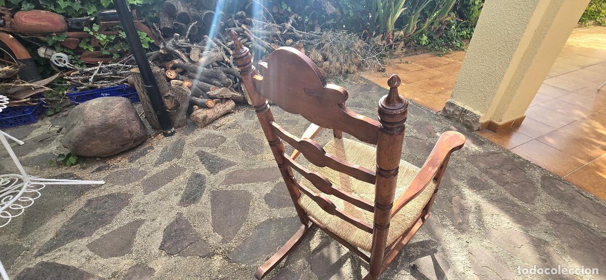 Antig&uuml;edades: MECEDORA DE MADERA DEL SIGLO XX - Foto 14