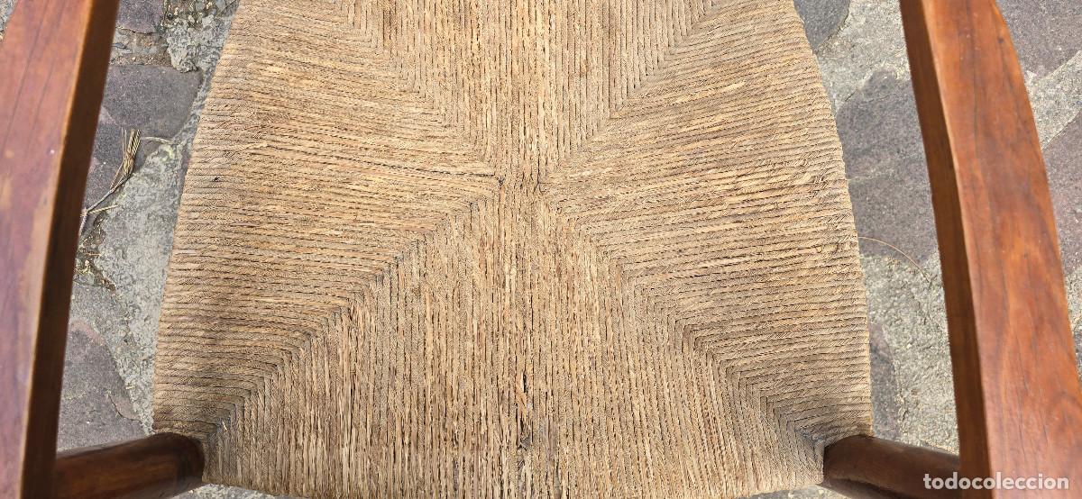 Antig&uuml;edades: MECEDORA DE MADERA DEL SIGLO XX - Foto 17
