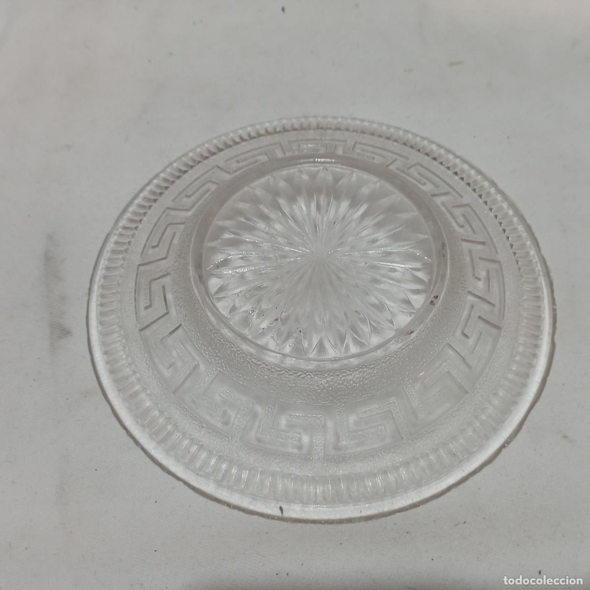 Antig&uuml;edades: peque&ntilde;o plato de cristal - Foto 2