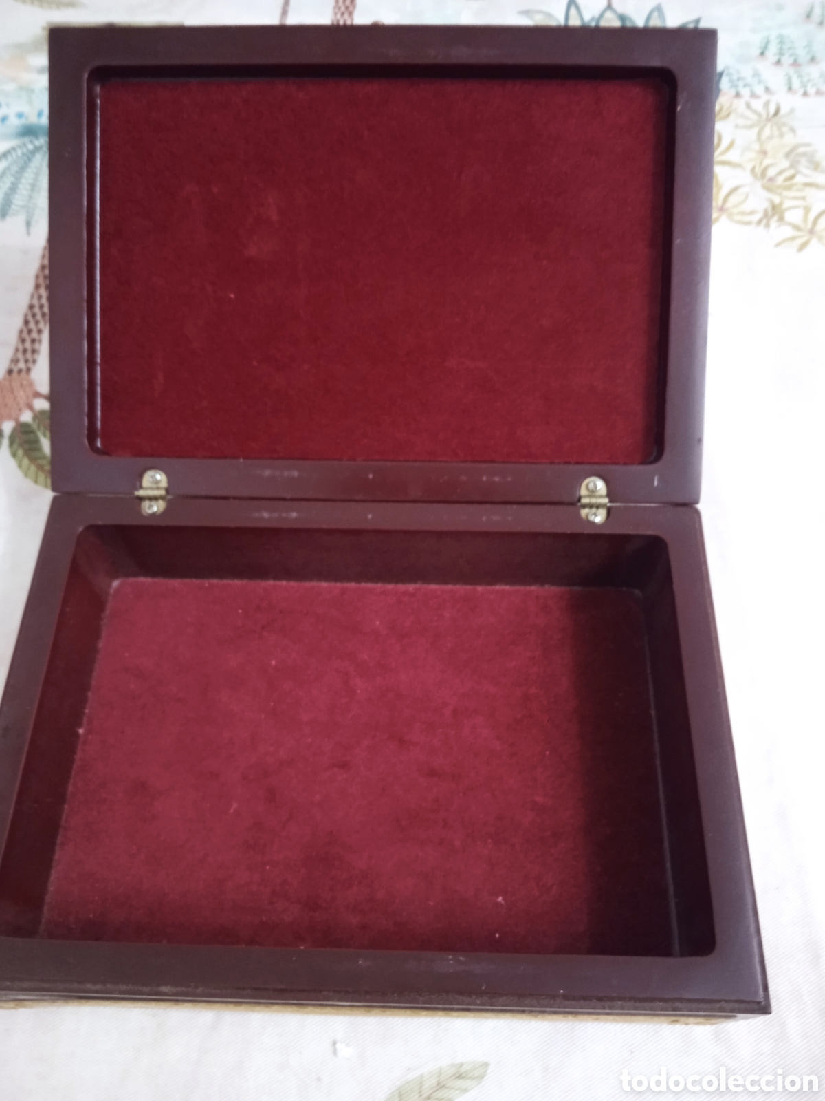 Antig&uuml;edades: Caja de plata - Foto 3