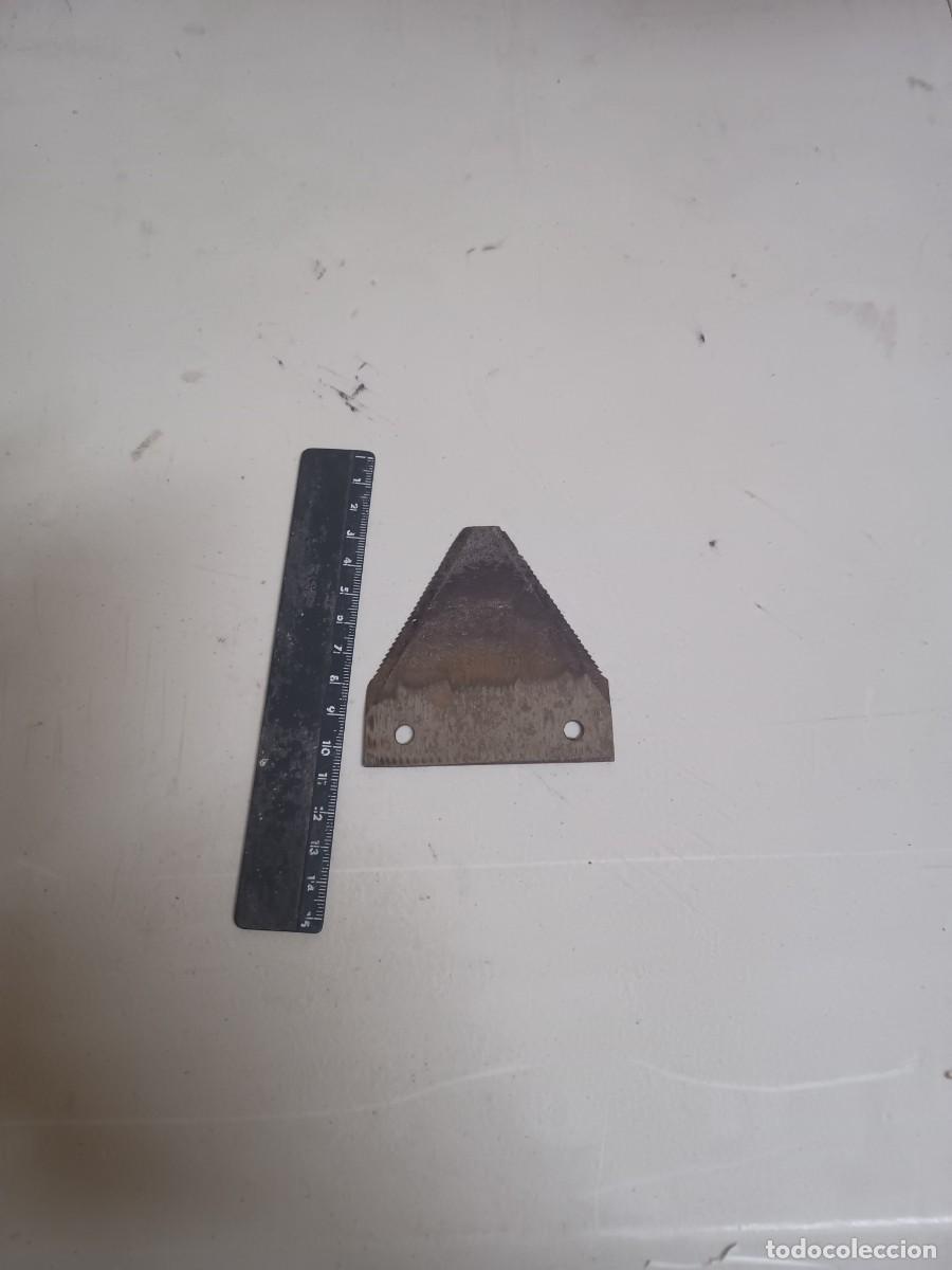Antig&uuml;edades: Cuchilla de segadora de Forraje - Foto 1