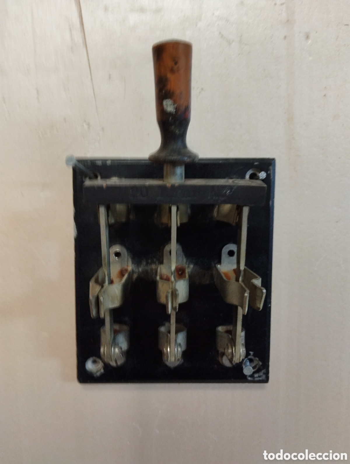 Antig&uuml;edades: Interruptor industrial - Foto 1