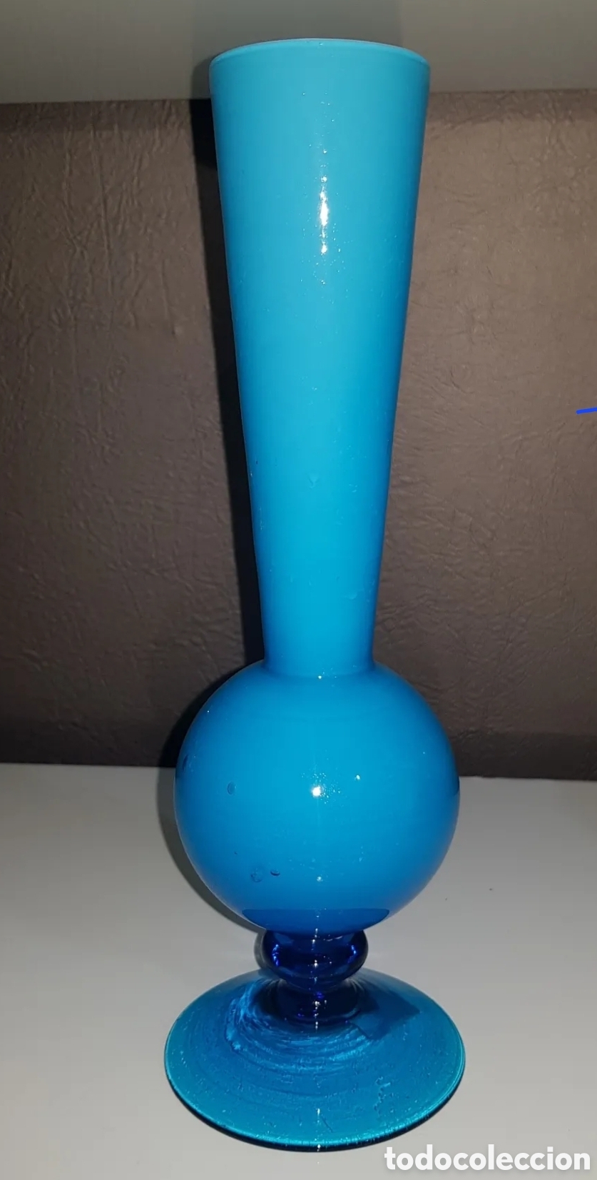 Antig&uuml;edades: Jarron violetero cristal Opalina azul - Foto 1