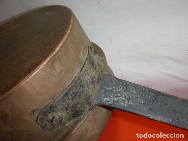 Antig&uuml;edades: ANTIGUO CALENTADOR BRONZE MANGO FORJA - Foto 6