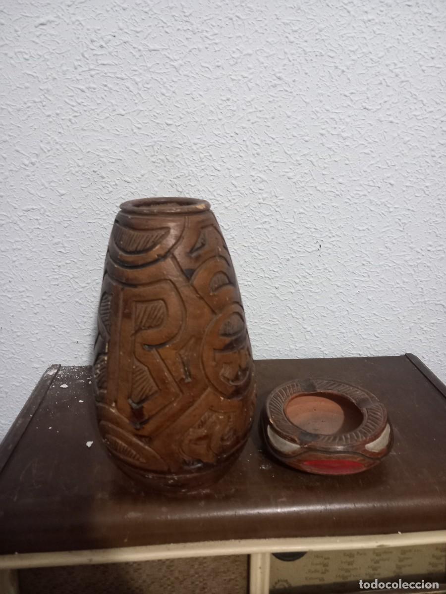 Antig&uuml;edades: JARRON Y CENICERO DE CER&Aacute;MICA FIRMADOS PARA P.S.S