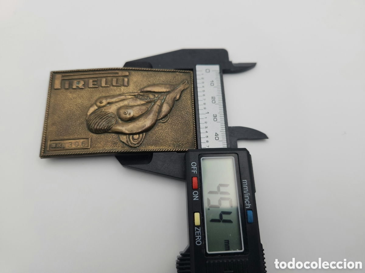 Antig&uuml;edades: Hebilla cintur&oacute;n Pirelli Salvador Dal&iacute; - Foto 1