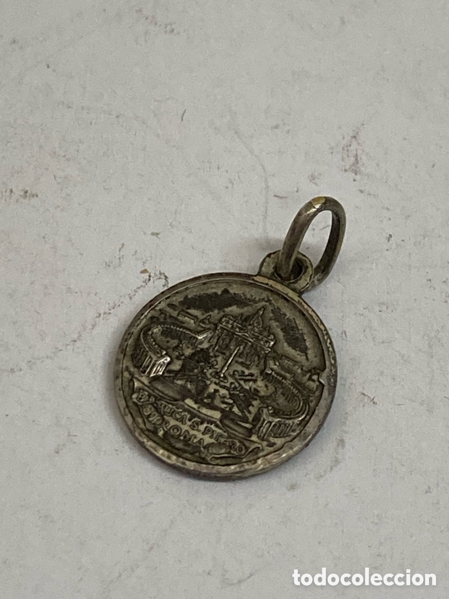 Antig&uuml;edades: Medalla de plata religiosa C181 - Foto 2