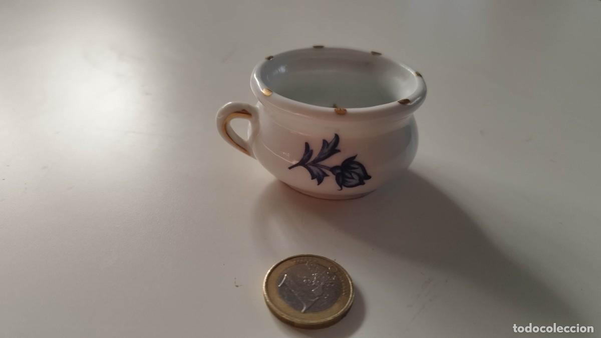 Antig&uuml;edades: Orinal bac&iacute;n miniatura recuerdo de Le&oacute;n - Foto 2