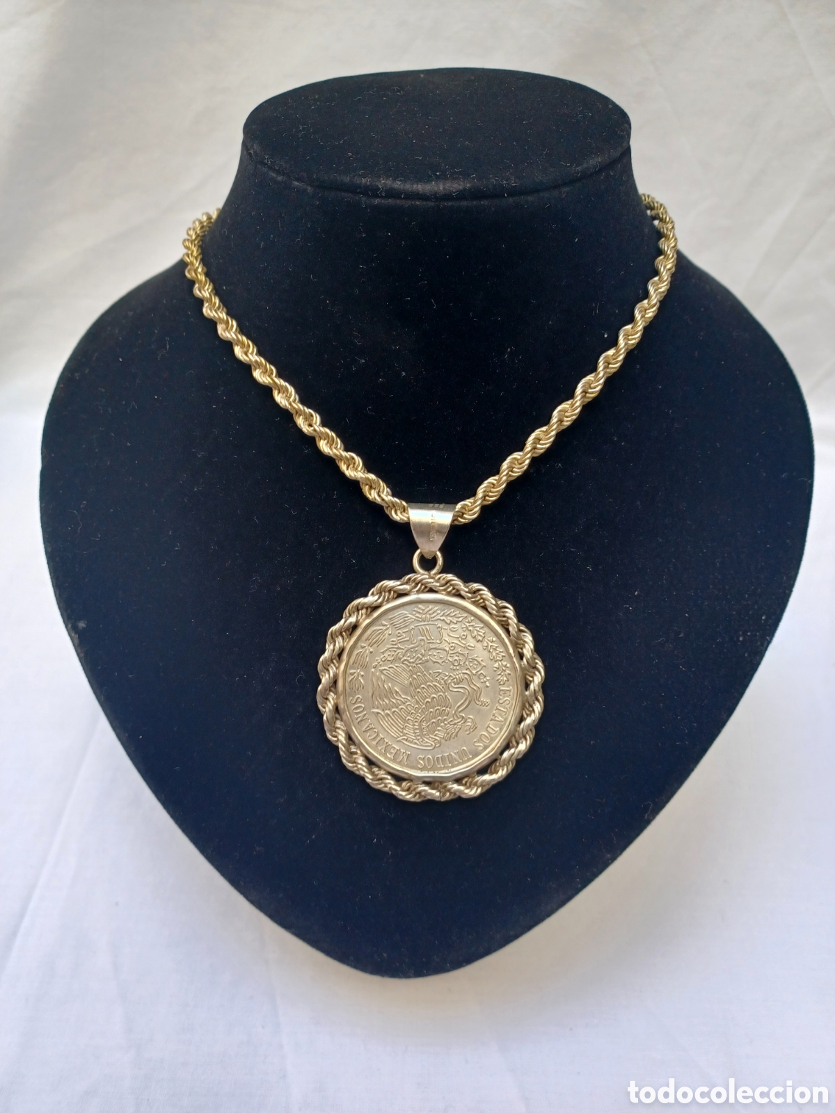 Antig&uuml;edades: Cadena con medalla de plata de M&eacute;xico. 88gr - Foto 3
