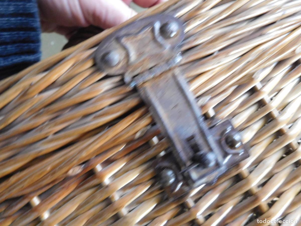 Antig&uuml;edades: Canasto antiguo de mimbre - Foto 7