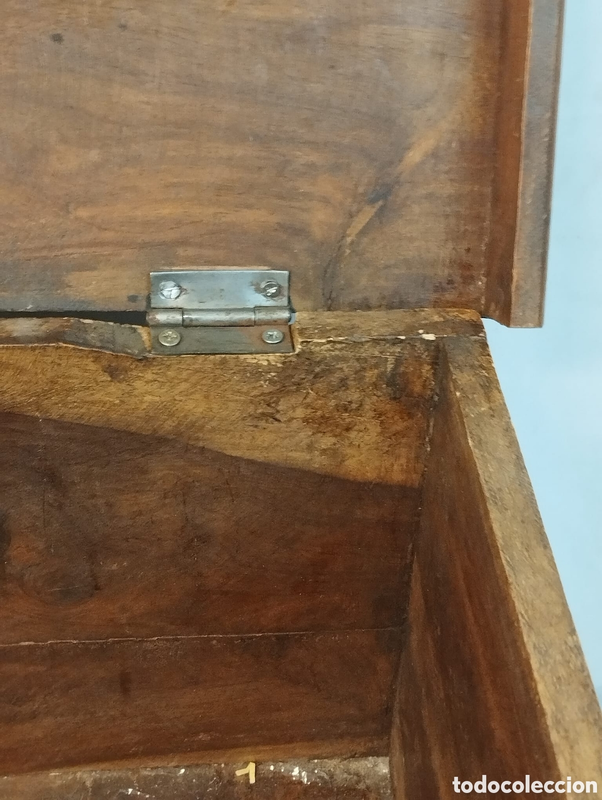Antig&uuml;edades: Peque&ntilde;o ba&uacute;l 44x26x27 - Foto 6