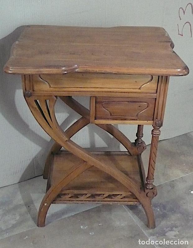 Antig&uuml;edades: mueble costurero de madera - Foto 1