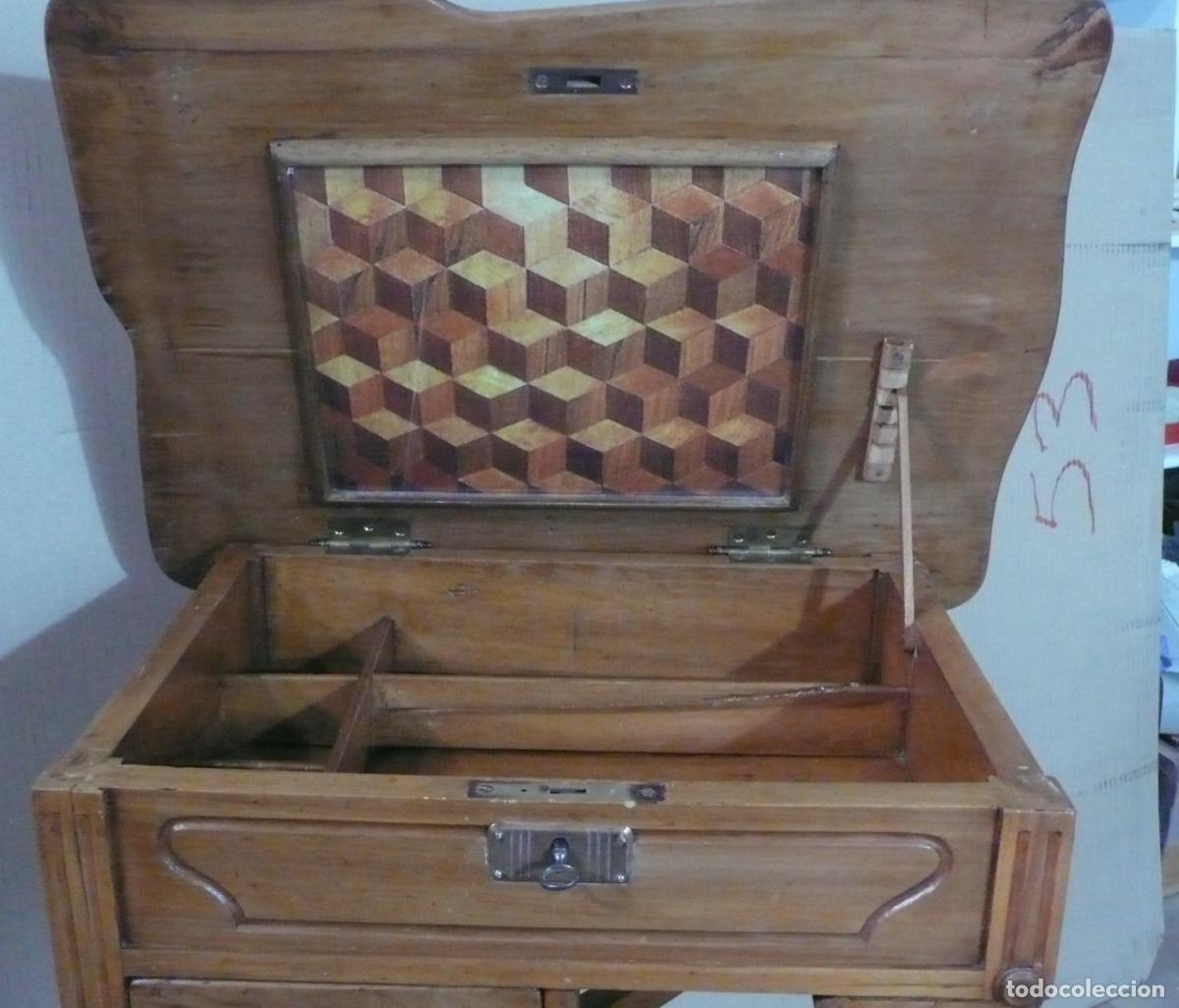 Antig&uuml;edades: mueble costurero de madera - Foto 3