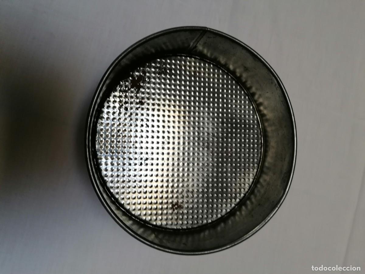 Antig&uuml;edades: Molde para horno de metal - Foto 1
